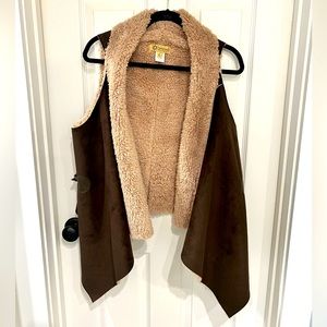 Democracy mixed material vest